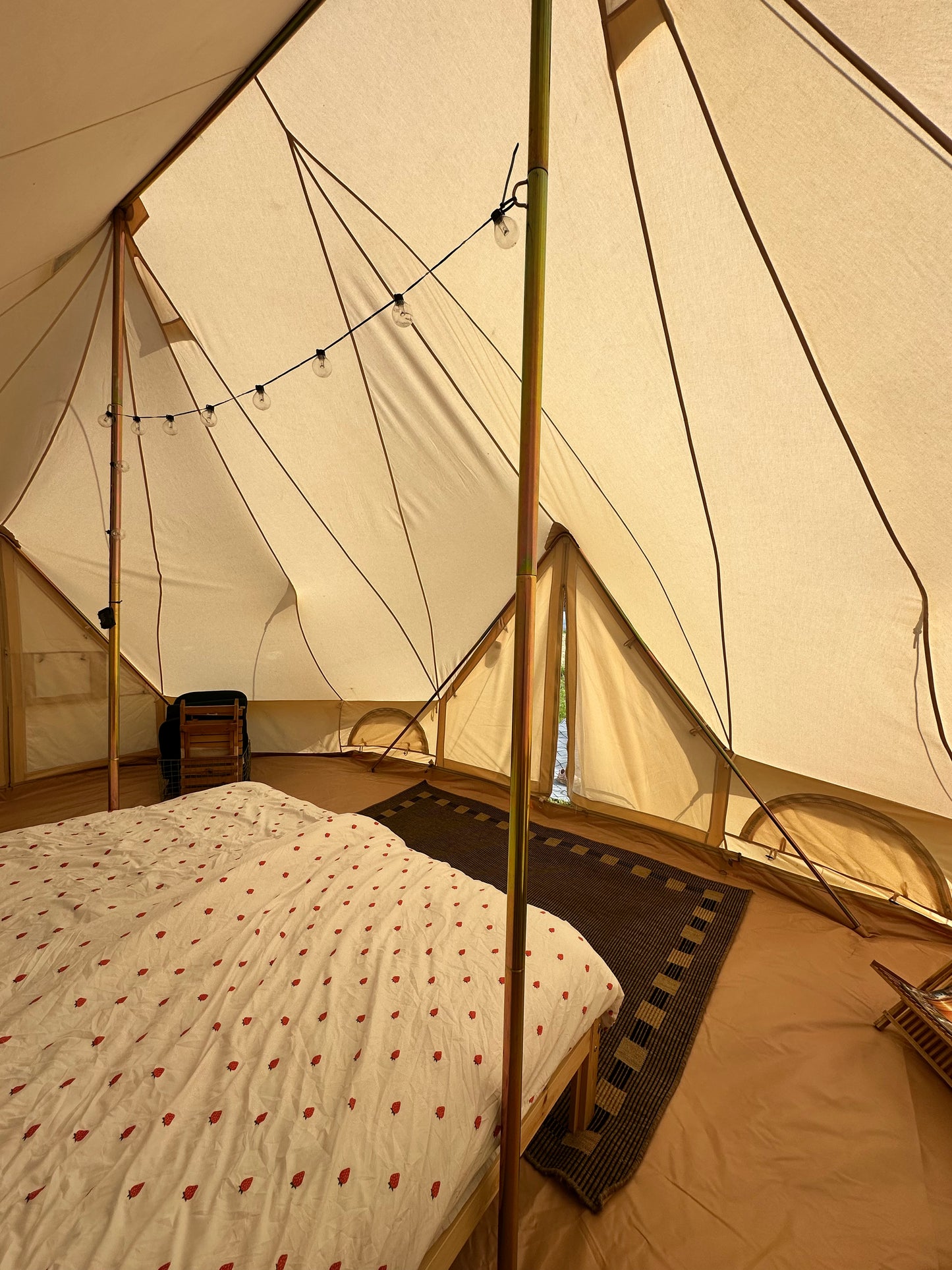 Ponyhygge & overnatning i luksustelt på Møn