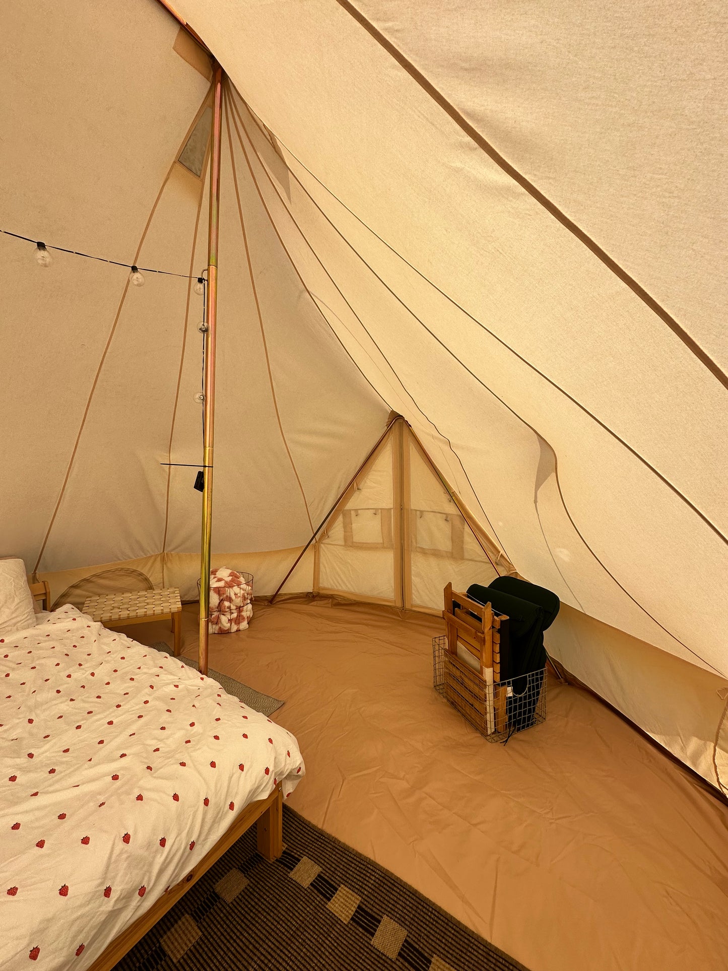 Ponyhygge & overnatning i luksustelt på Møn