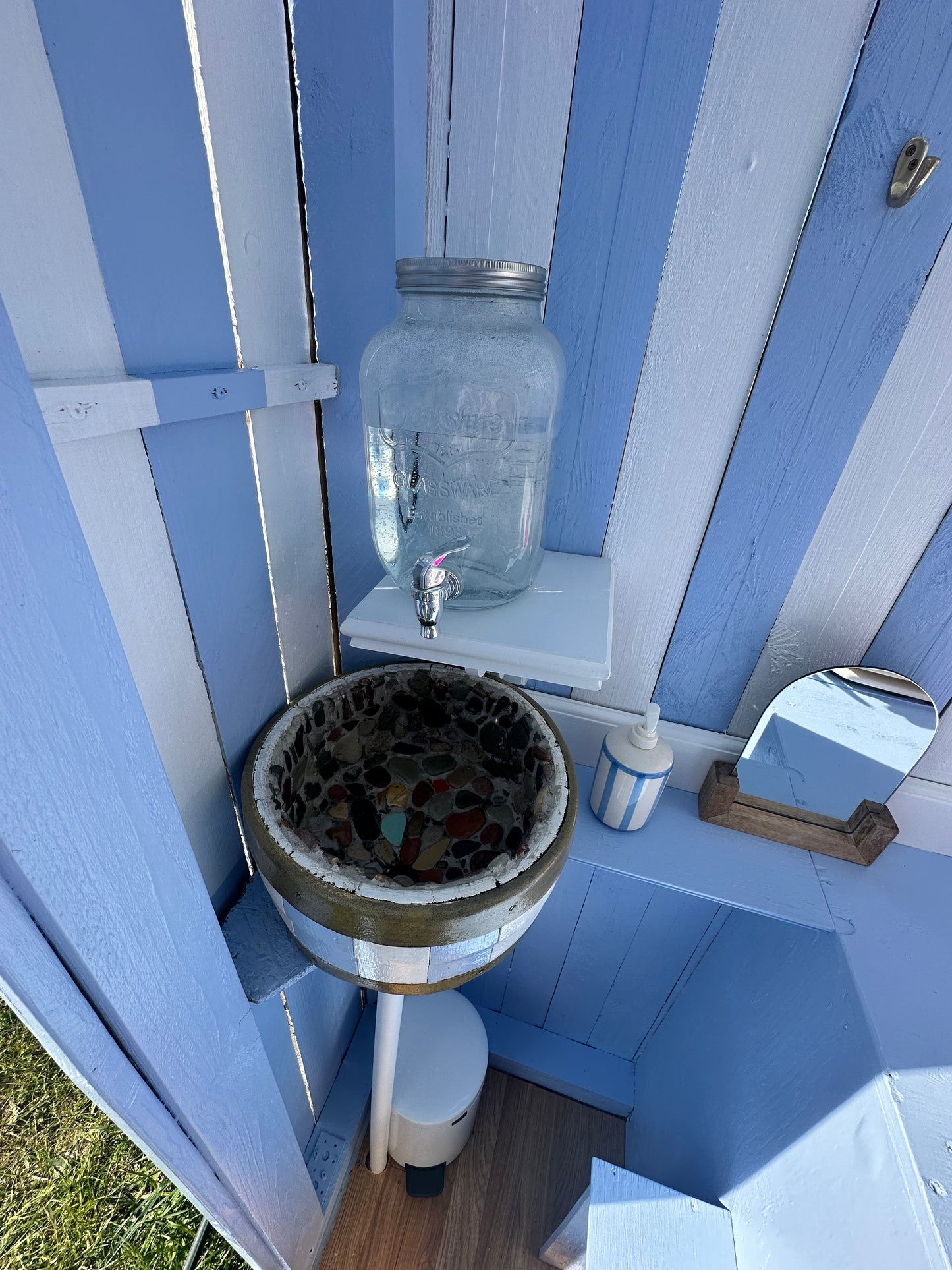 Ponyhygge & overnatning i luksustelt på Møn